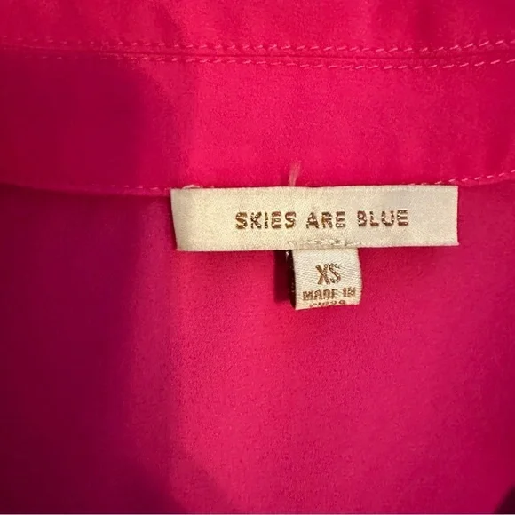 Skies are blue hot pink long sleeve button up front tie size XS - Picture 5 of 9